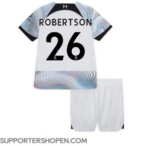Liverpool Andrew Robertson #26 Bortatröja Barn 2022-23 Kortärmad (+ korta byxor)